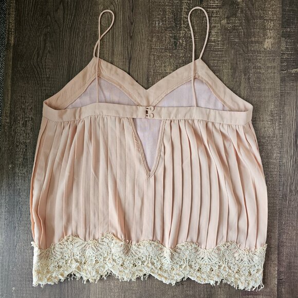 Dance & Marvel Pleated Lace Tank Top/Camisole, S, Peach - Picture 3 of 7